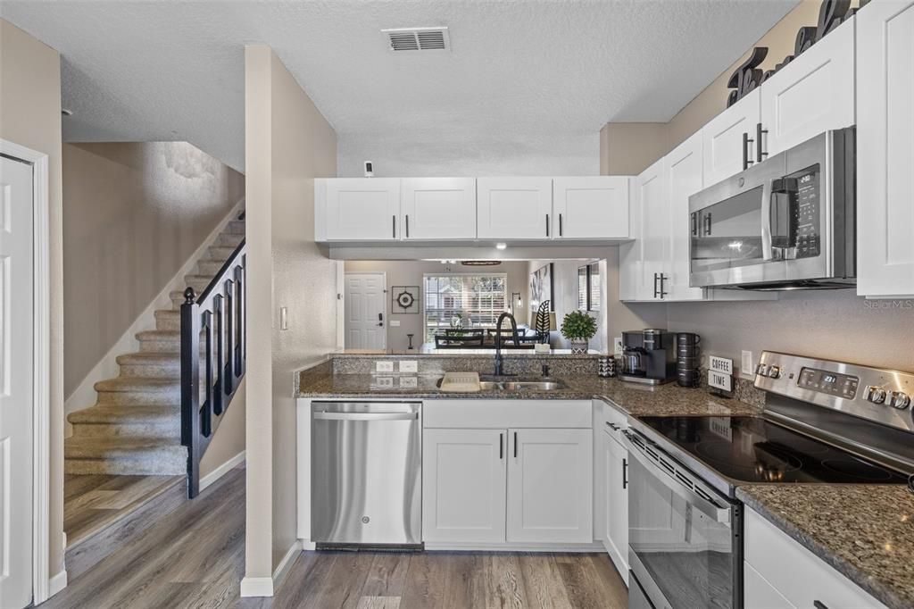 Activo con contrato: $246,000 (2 camas, 1 baños, 1105 Pies cuadrados)