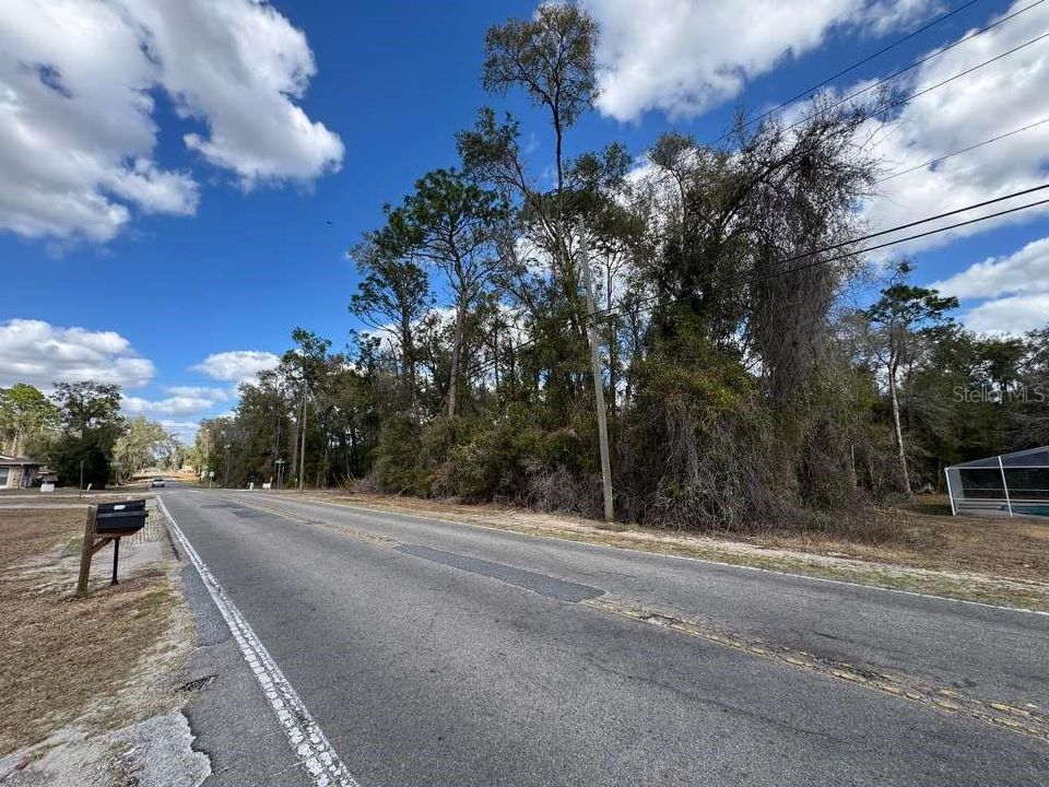 待售: $28,990 (0.27 acres)