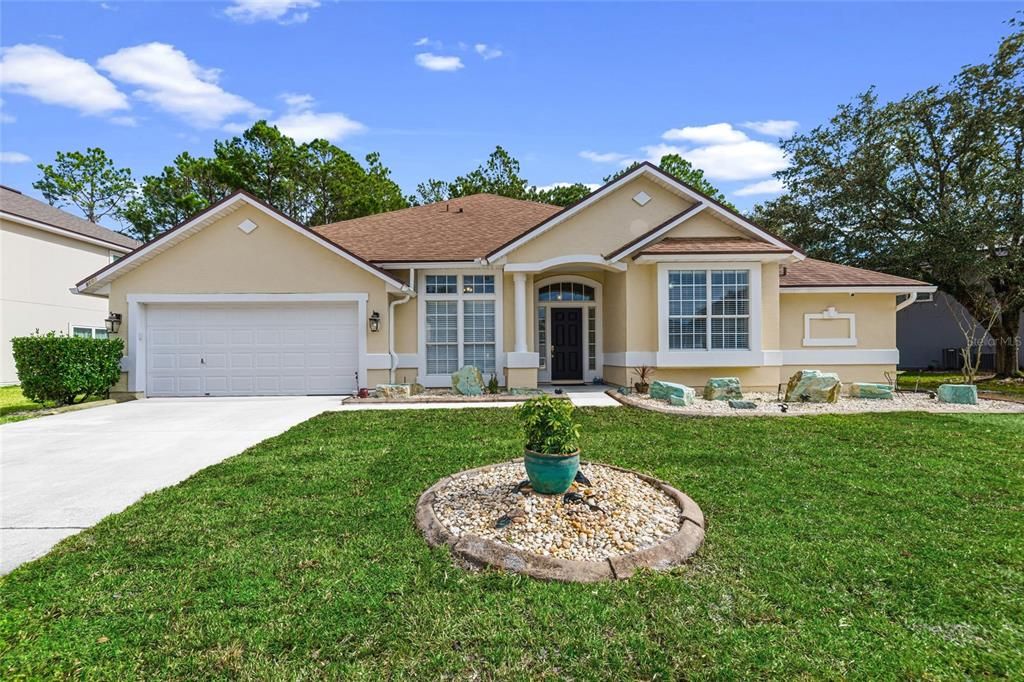 Recently Sold: $450,000 (4 beds, 3 baths, 2544 Square Feet)