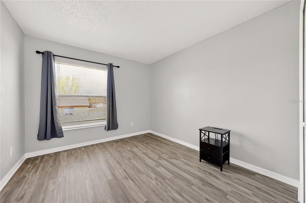 Activo con contrato: $359,900 (3 camas, 2 baños, 1466 Pies cuadrados)