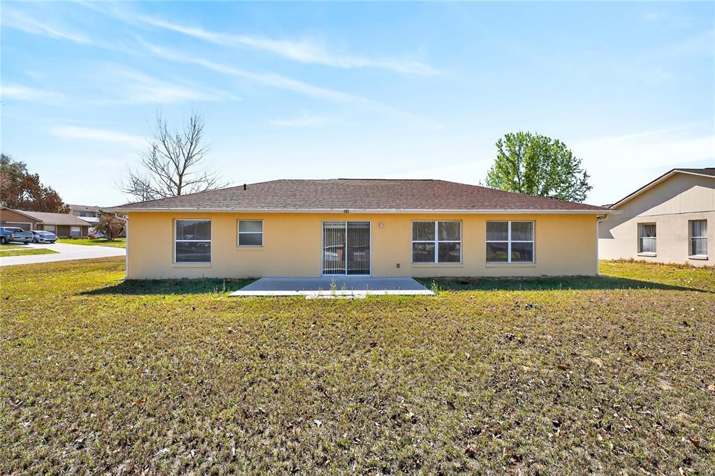 Activo con contrato: $359,900 (3 camas, 2 baños, 1466 Pies cuadrados)