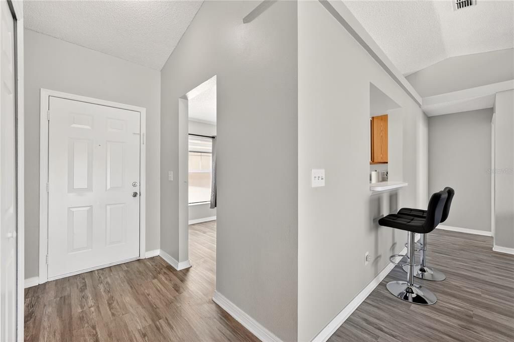 Activo con contrato: $359,900 (3 camas, 2 baños, 1466 Pies cuadrados)