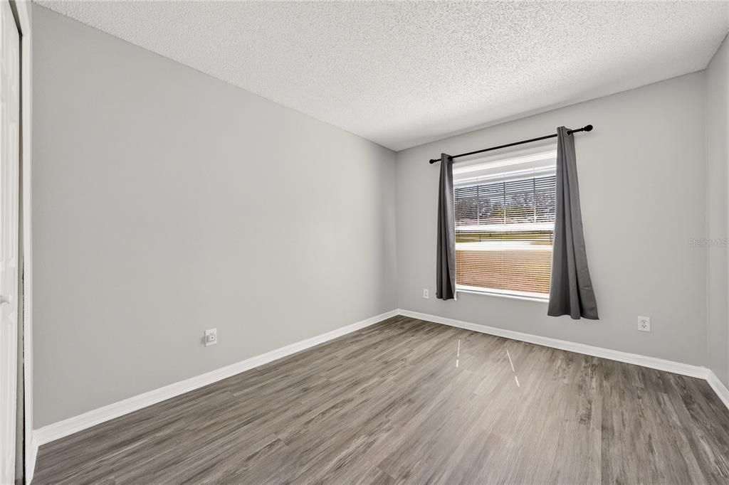 Activo con contrato: $359,900 (3 camas, 2 baños, 1466 Pies cuadrados)