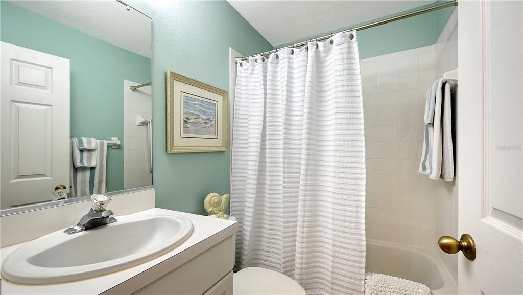 Activo con contrato: $269,900 (2 camas, 2 baños, 1068 Pies cuadrados)