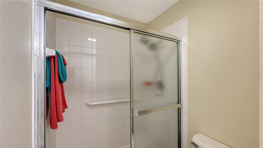 Activo con contrato: $269,900 (2 camas, 2 baños, 1068 Pies cuadrados)