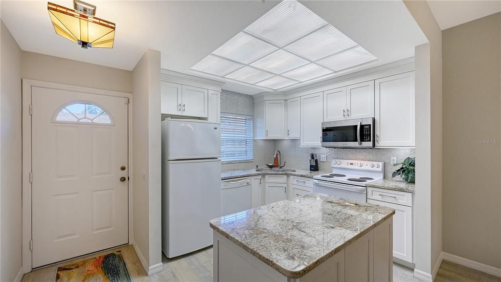 Activo con contrato: $269,900 (2 camas, 2 baños, 1068 Pies cuadrados)