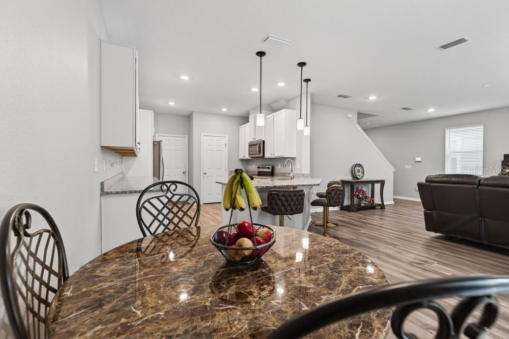 For Sale: $335,000 (3 beds, 2 baths, 1877 Square Feet)