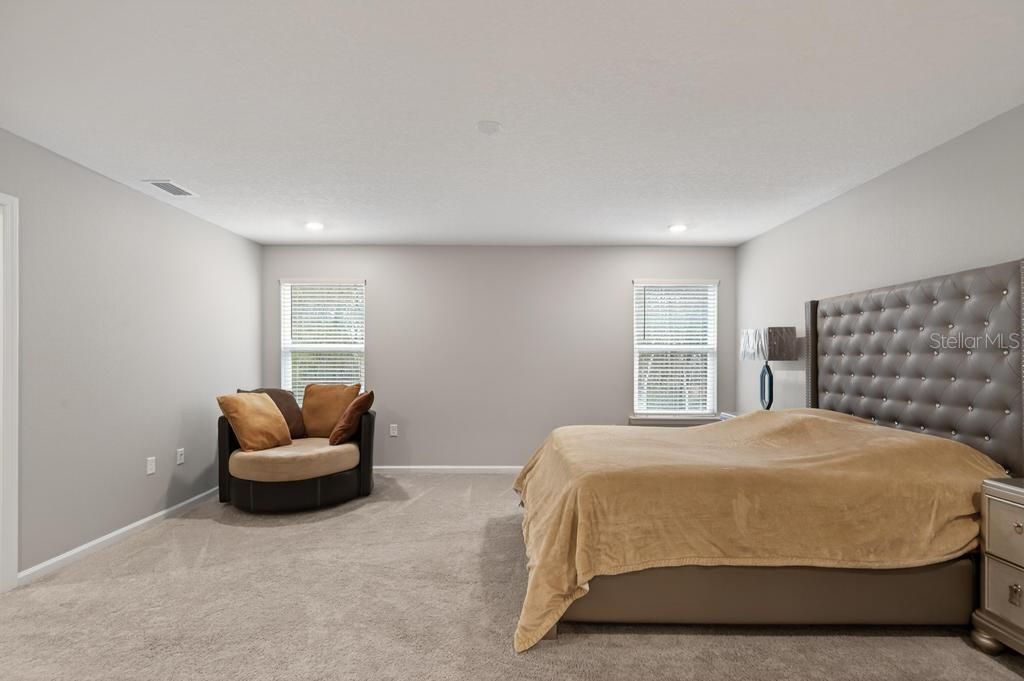 For Sale: $335,000 (3 beds, 2 baths, 1877 Square Feet)