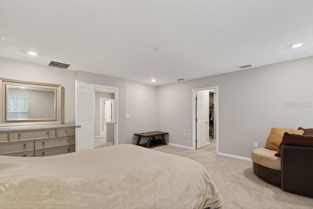 For Sale: $335,000 (3 beds, 2 baths, 1877 Square Feet)