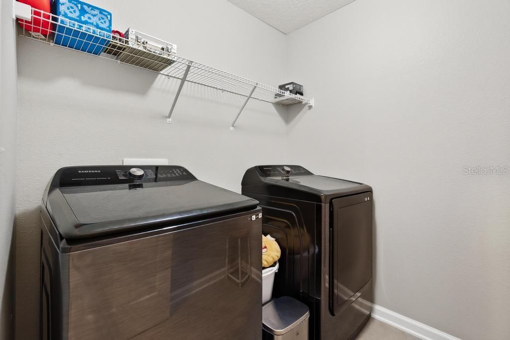 For Sale: $335,000 (3 beds, 2 baths, 1877 Square Feet)