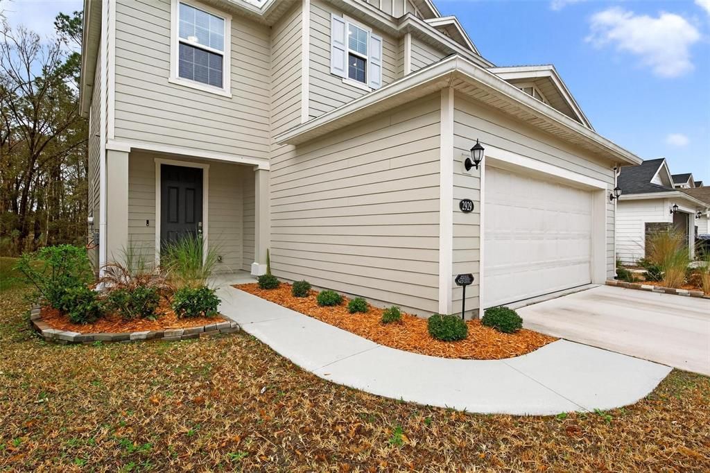 For Sale: $335,000 (3 beds, 2 baths, 1877 Square Feet)