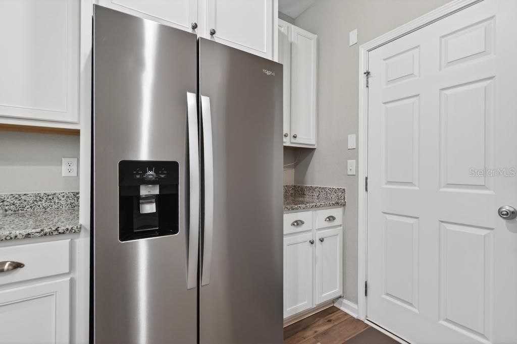 For Sale: $335,000 (3 beds, 2 baths, 1877 Square Feet)