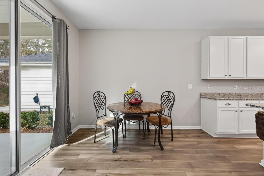 For Sale: $335,000 (3 beds, 2 baths, 1877 Square Feet)