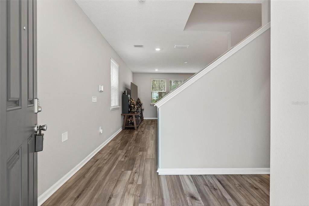 For Sale: $335,000 (3 beds, 2 baths, 1877 Square Feet)