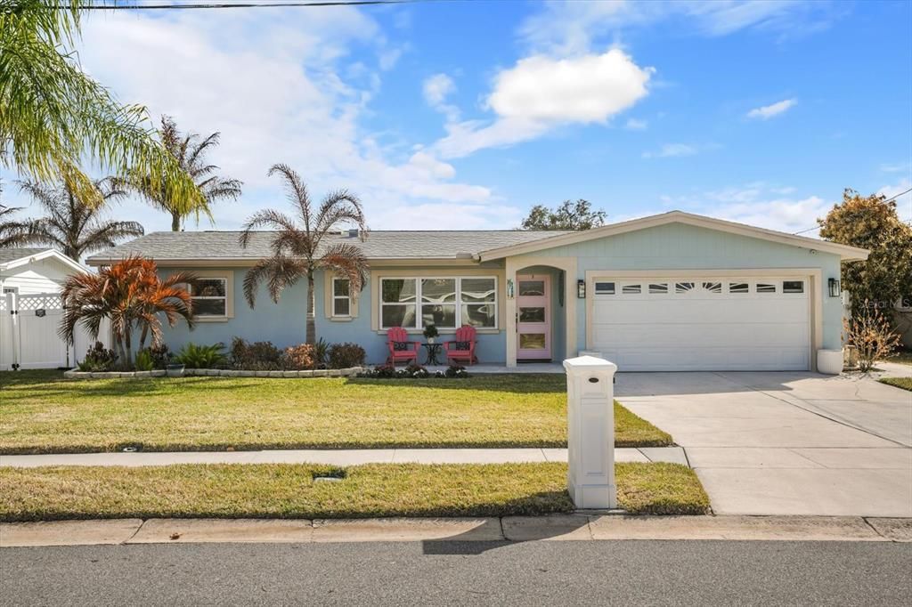 Vendido Recientemente: $810,000 (3 camas, 3 baños, 2106 Pies cuadrados)