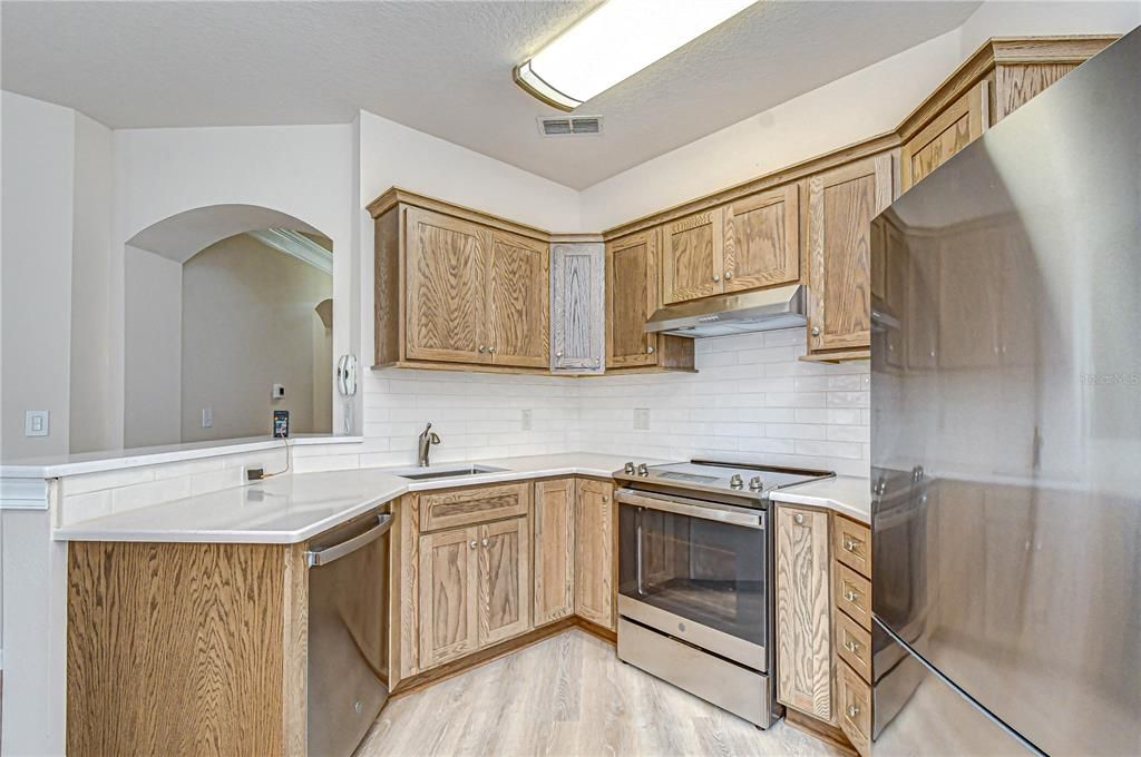 For Sale: $175,000 (3 beds, 2 baths, 1476 Square Feet)