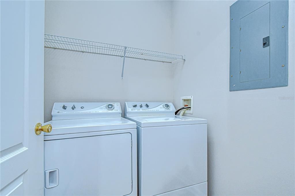 For Sale: $175,000 (3 beds, 2 baths, 1476 Square Feet)