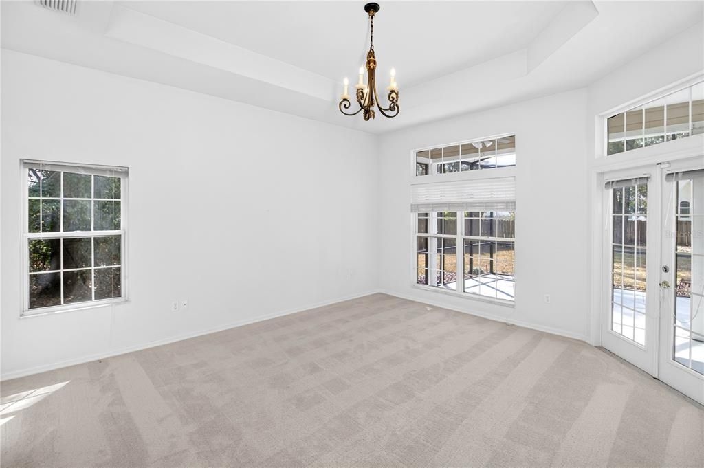 Под контрактом: $550,000 (4 спален, 3 ванн, 2682 Квадратных фут)