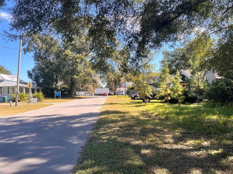 待售: $42,000 (0.33 acres)