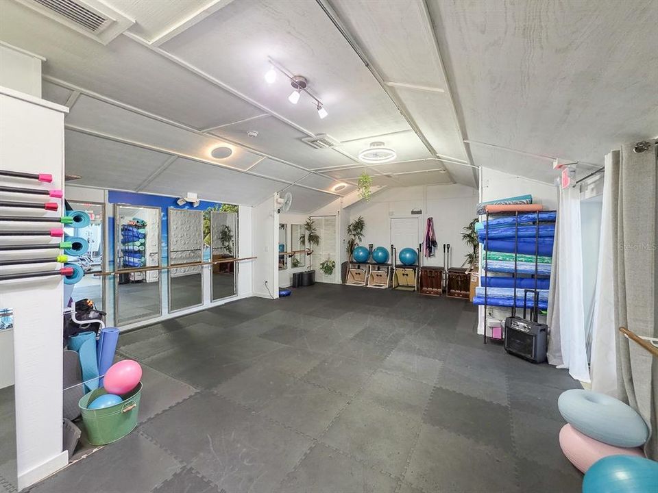 На продажу: $1,350,000 (0 спален, 0 ванн, 3080 Квадратных фут)