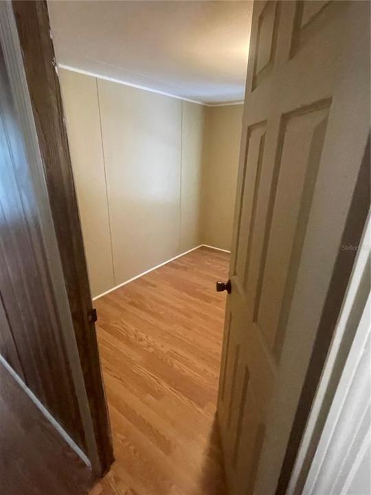 На продажу: $220,000 (2 спален, 1 ванн, 784 Квадратных фут)