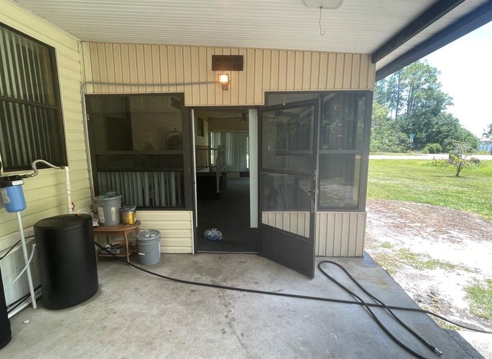 На продажу: $220,000 (2 спален, 1 ванн, 784 Квадратных фут)