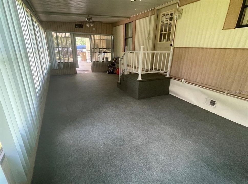 На продажу: $220,000 (2 спален, 1 ванн, 784 Квадратных фут)