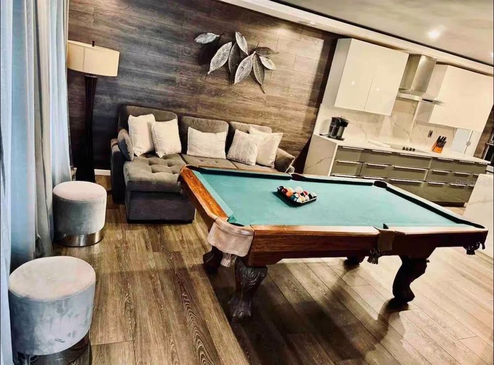 Под контрактом: $549,900 (5 спален, 4 ванн, 2706 Квадратных фут)