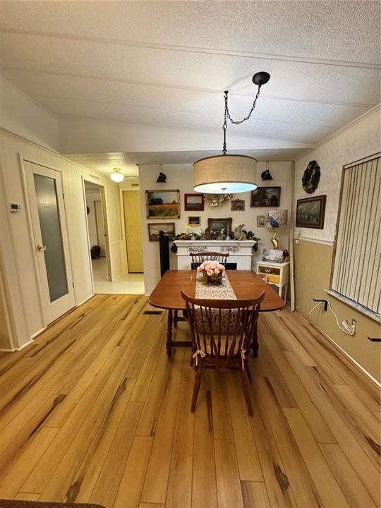 Activo con contrato: $134,900 (2 camas, 2 baños, 936 Pies cuadrados)