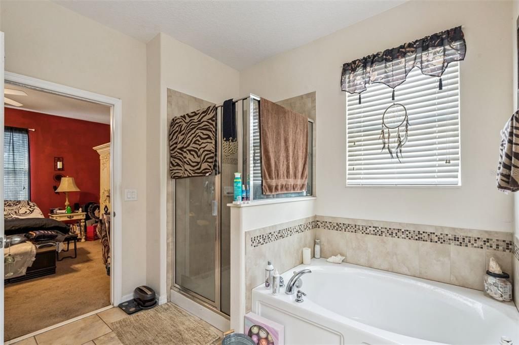 En Venta: $400,000 (4 camas, 2 baños, 2018 Pies cuadrados)