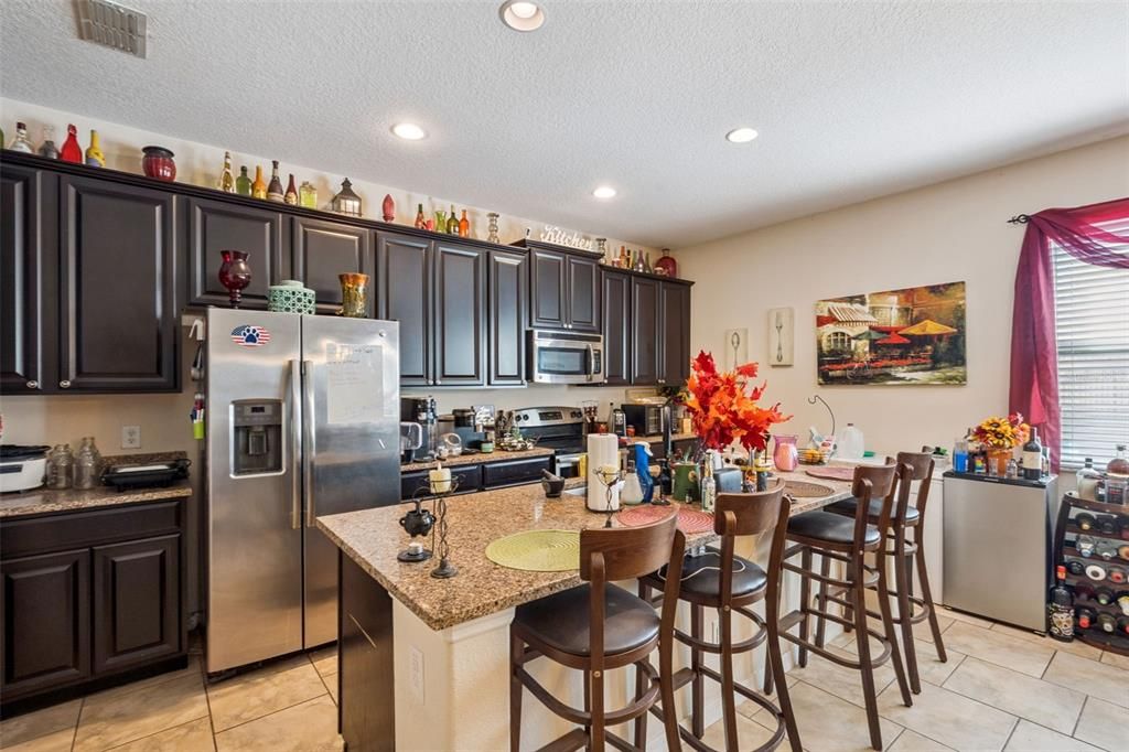 En Venta: $400,000 (4 camas, 2 baños, 2018 Pies cuadrados)