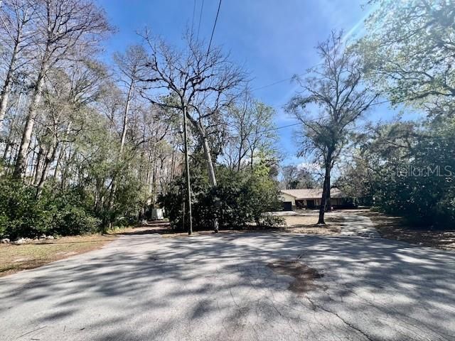 合同活跃: $85,000 (2.41 acres)