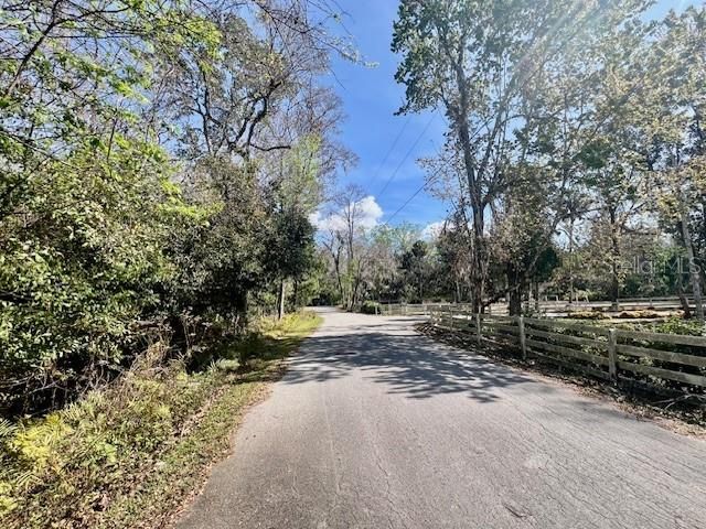 合同活跃: $85,000 (2.41 acres)