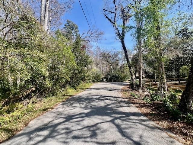 合同活跃: $85,000 (2.41 acres)