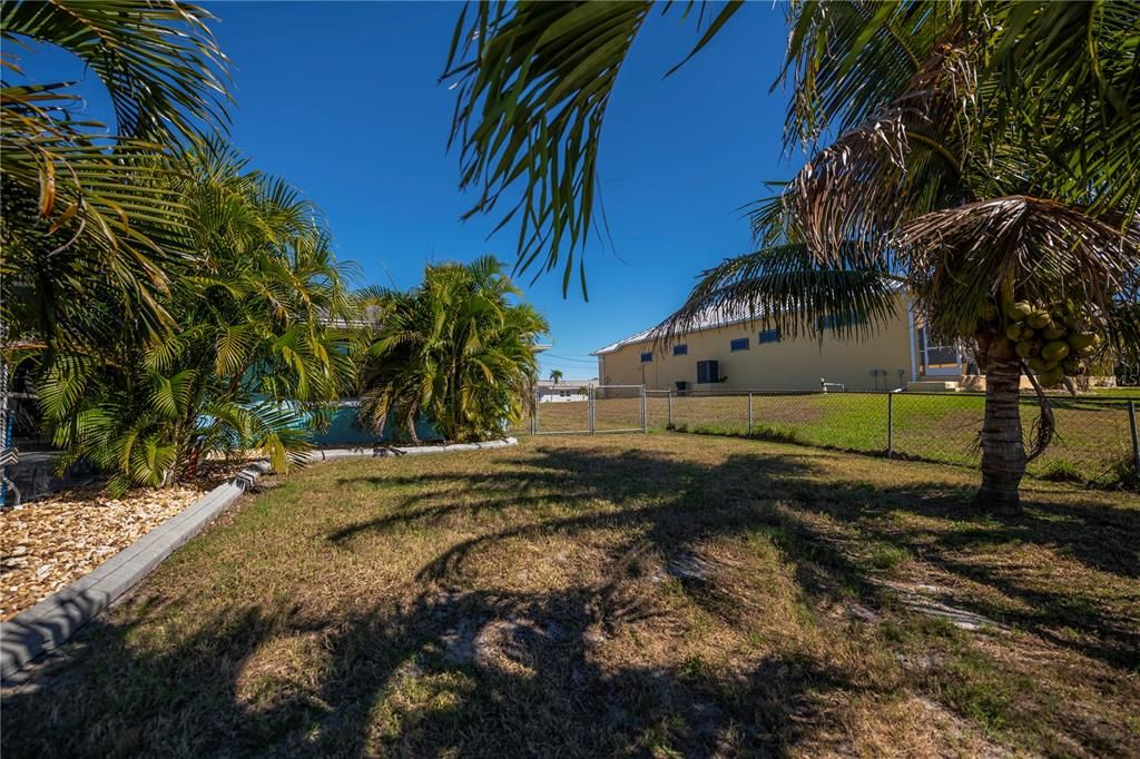 En Venta: $879,900 (4 camas, 2 baños, 2822 Pies cuadrados)