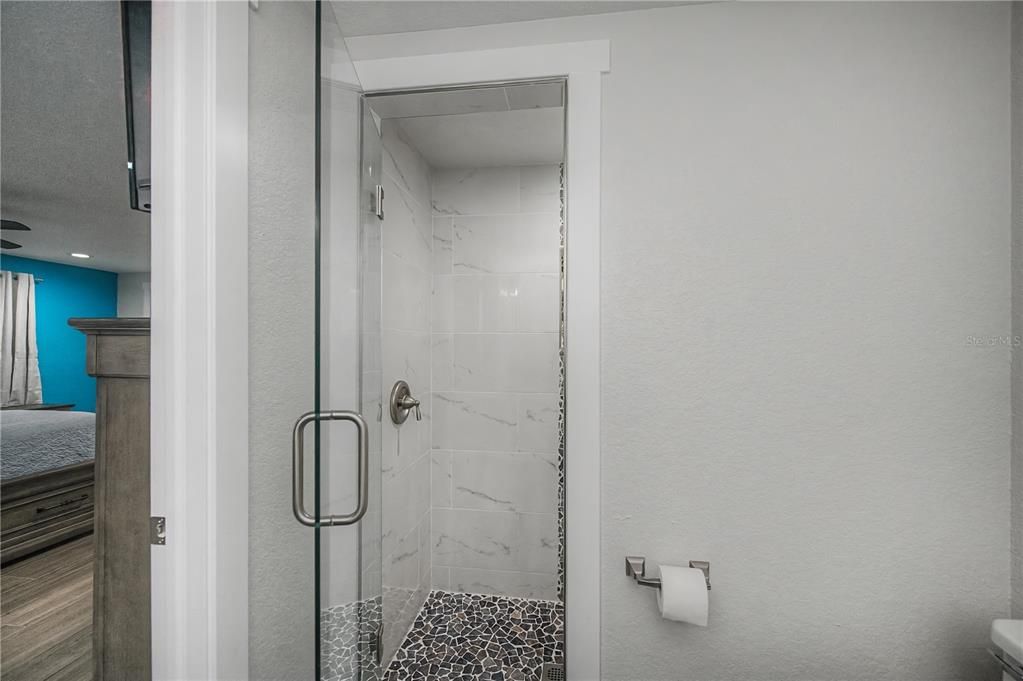 En Venta: $879,900 (4 camas, 2 baños, 2822 Pies cuadrados)