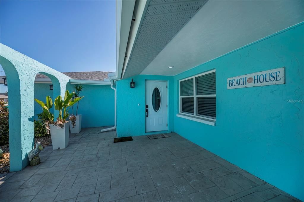 En Venta: $879,900 (4 camas, 2 baños, 2822 Pies cuadrados)