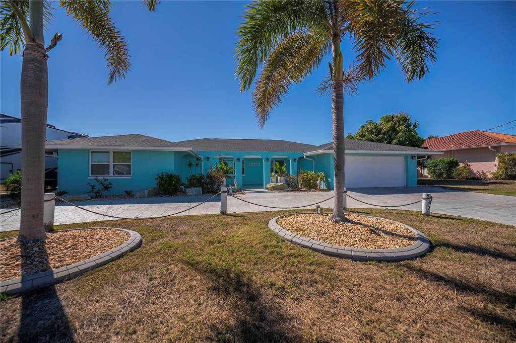 En Venta: $879,900 (4 camas, 2 baños, 2822 Pies cuadrados)