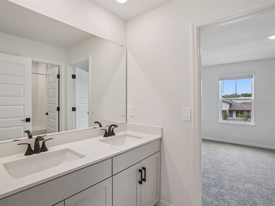 Active With Contract: $598,340 (5 beds, 4 baths, 3807 Square Feet)