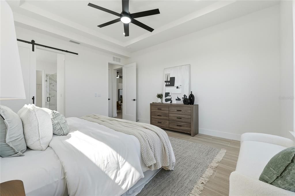 En Venta: $744,900 (4 camas, 3 baños, 2780 Pies cuadrados)