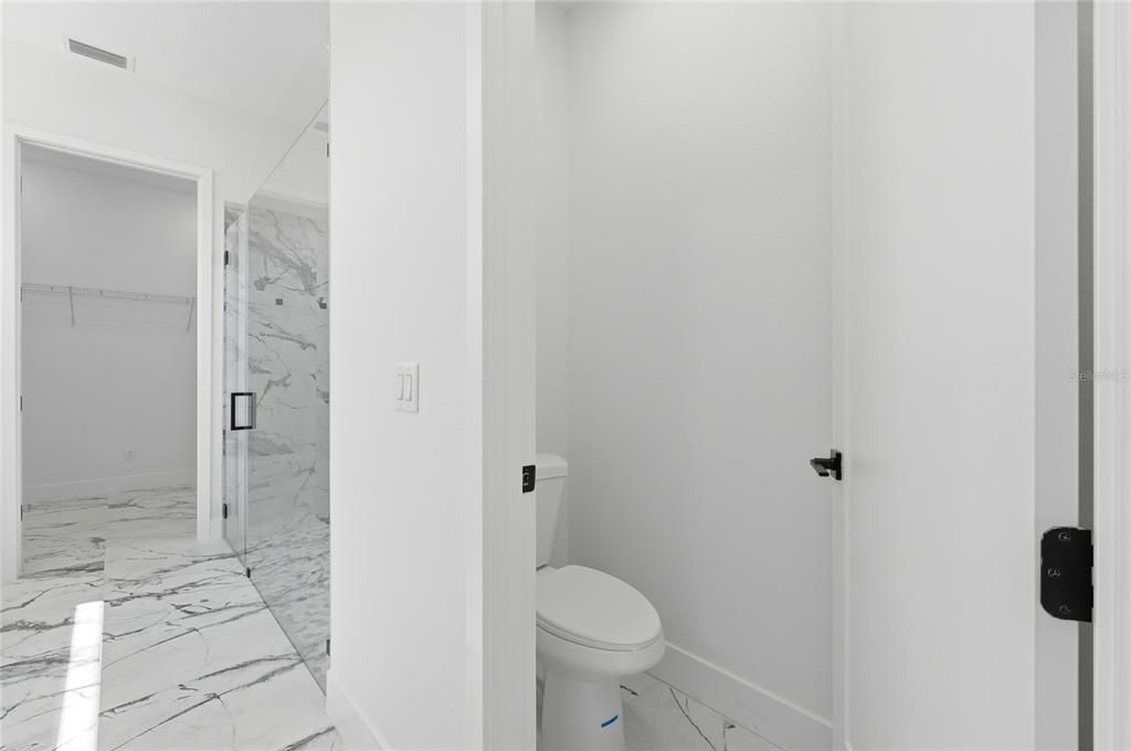 En Venta: $744,900 (4 camas, 3 baños, 2780 Pies cuadrados)