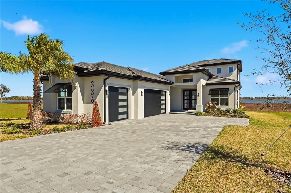 En Venta: $744,900 (4 camas, 3 baños, 2780 Pies cuadrados)