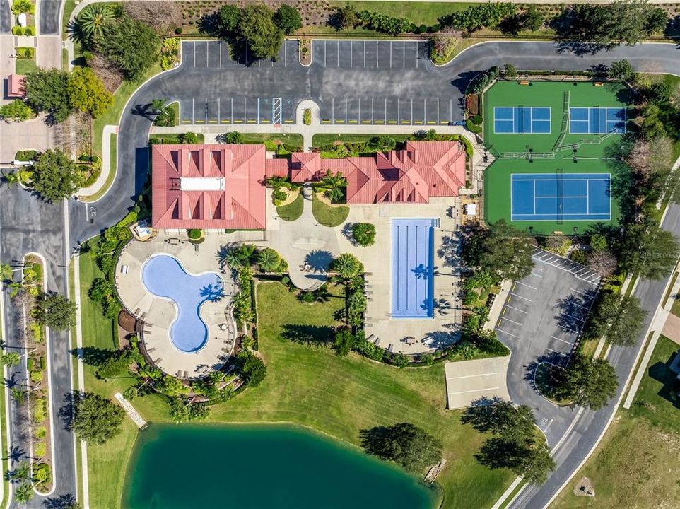 En Venta: $744,900 (4 camas, 3 baños, 2780 Pies cuadrados)