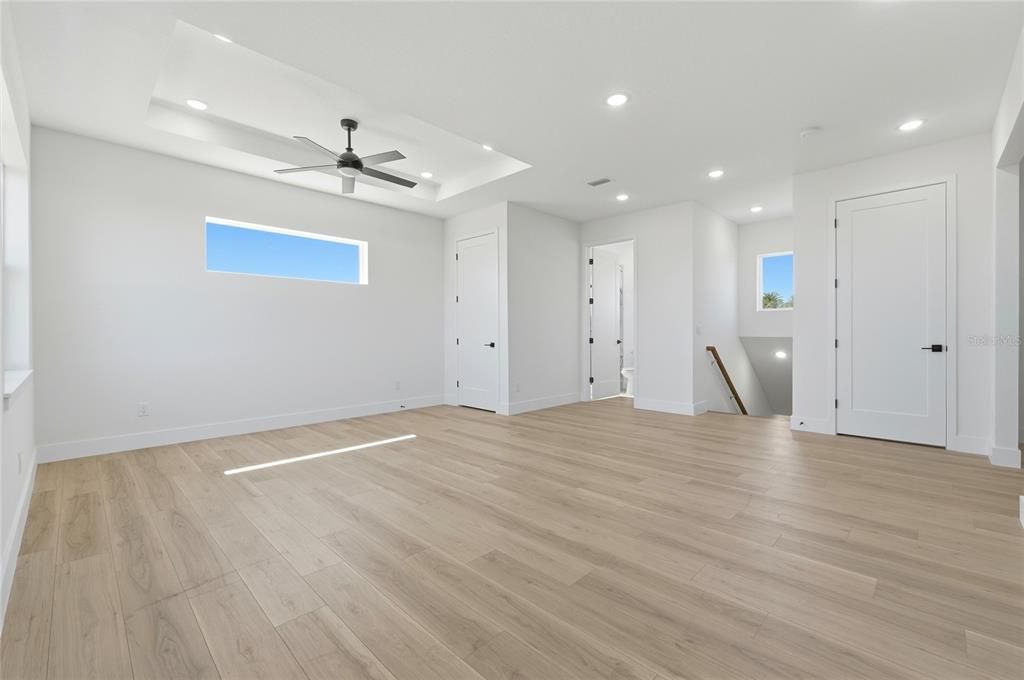 En Venta: $744,900 (4 camas, 3 baños, 2780 Pies cuadrados)