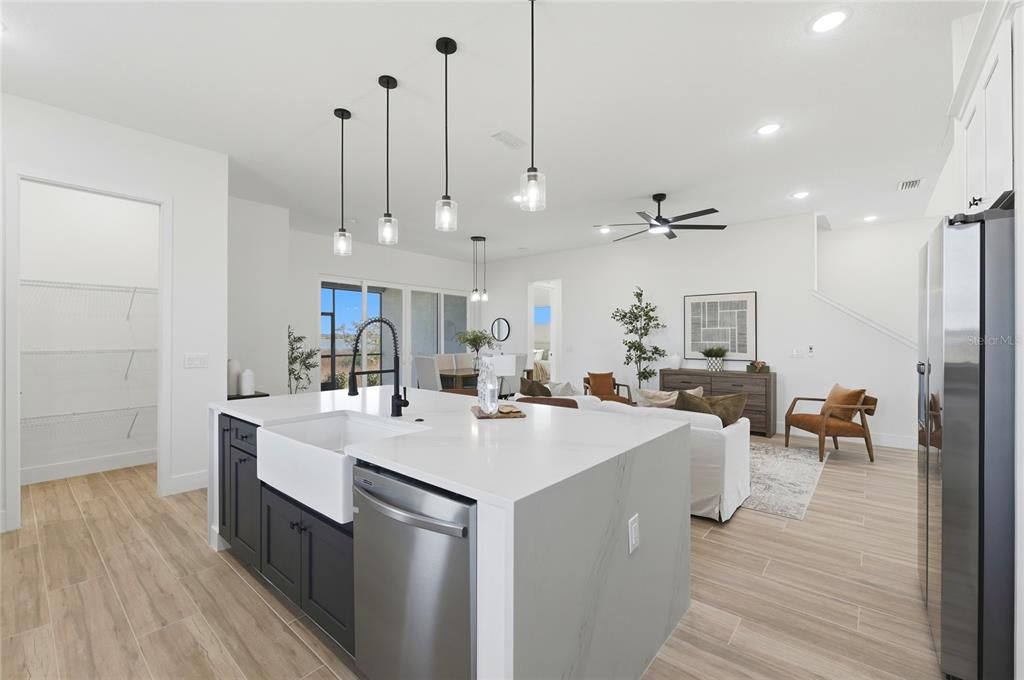En Venta: $744,900 (4 camas, 3 baños, 2780 Pies cuadrados)