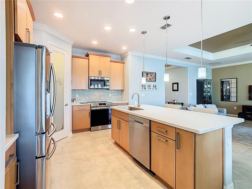 Active With Contract: $460,000 (2 beds, 2 baths, 1705 Square Feet)