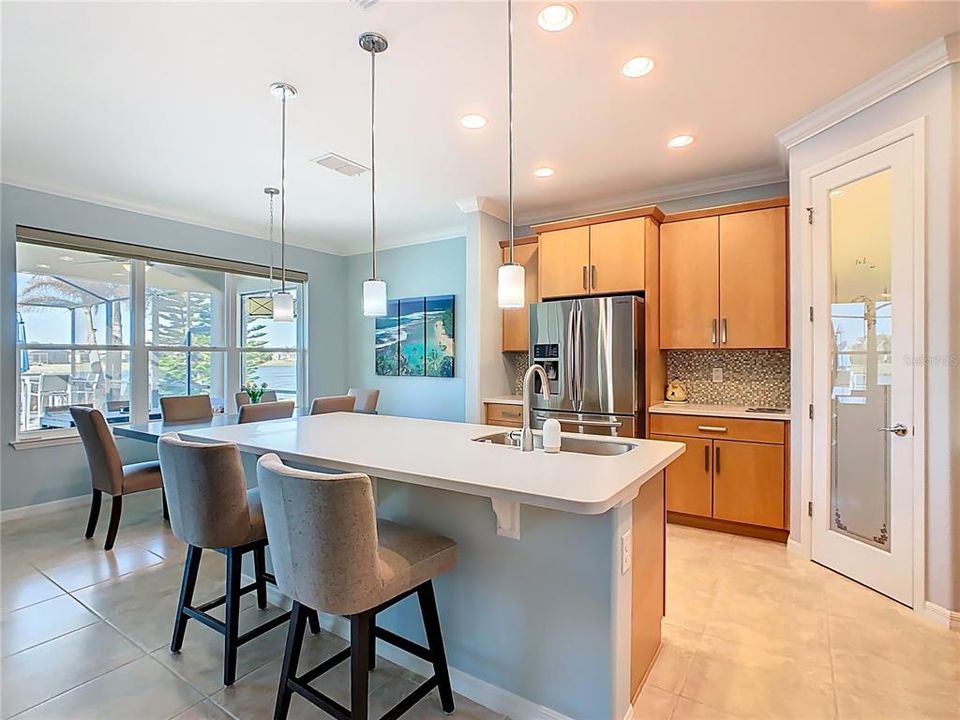 Active With Contract: $460,000 (2 beds, 2 baths, 1705 Square Feet)