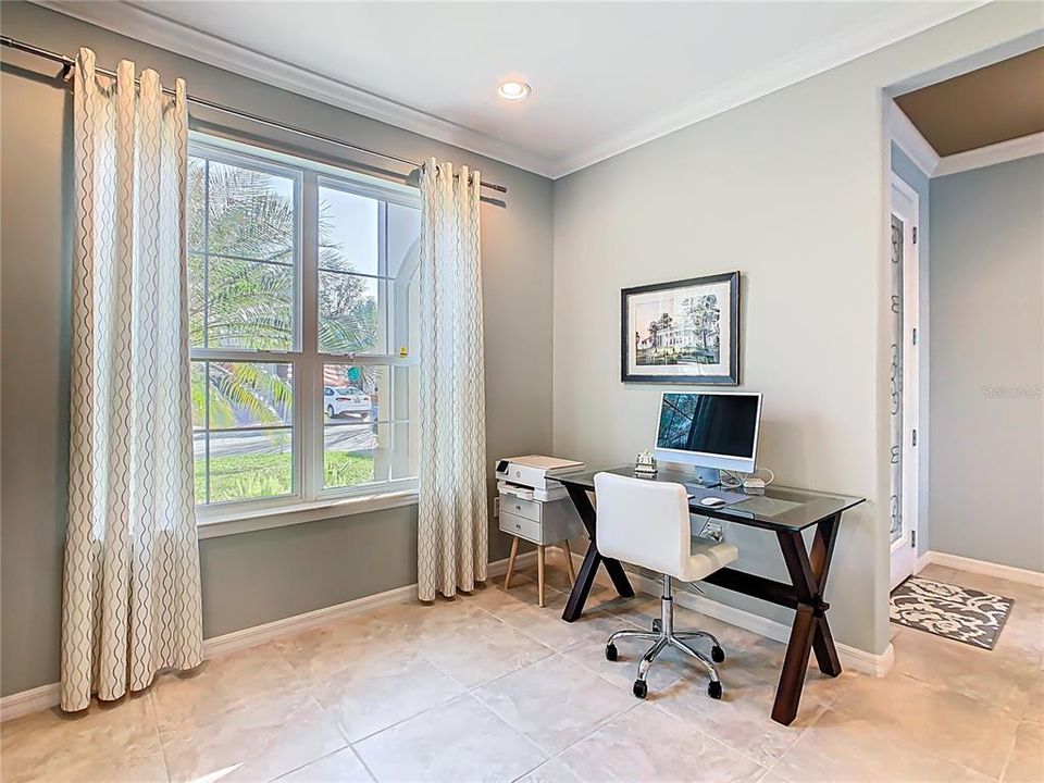 Active With Contract: $460,000 (2 beds, 2 baths, 1705 Square Feet)
