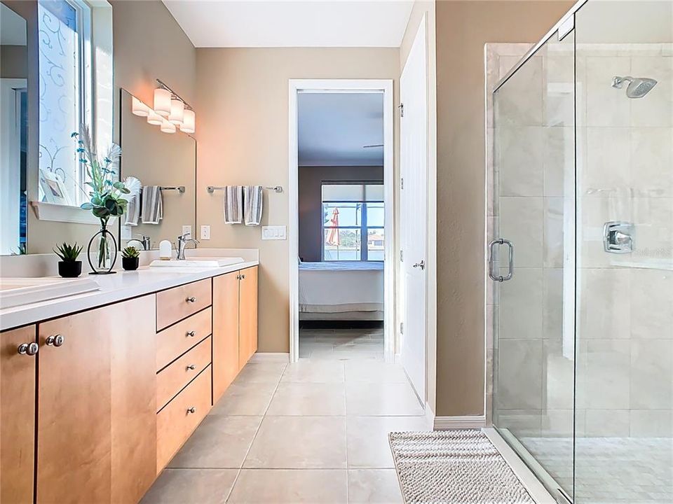 Active With Contract: $460,000 (2 beds, 2 baths, 1705 Square Feet)