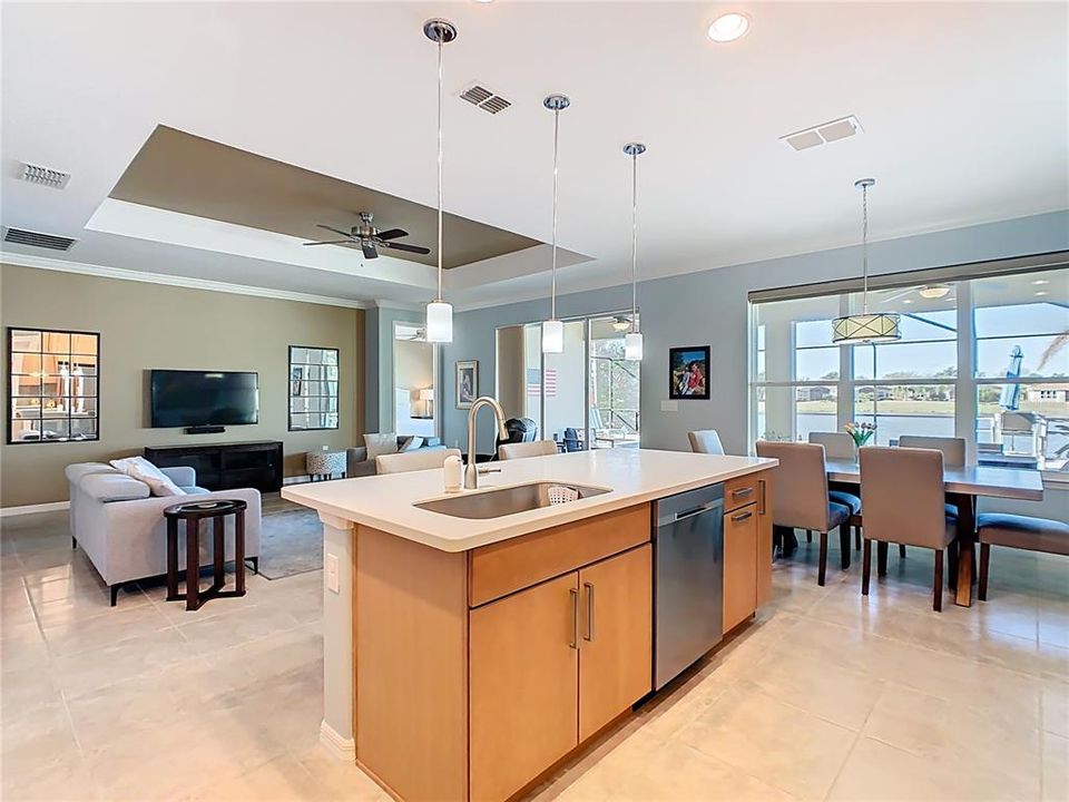 Active With Contract: $460,000 (2 beds, 2 baths, 1705 Square Feet)